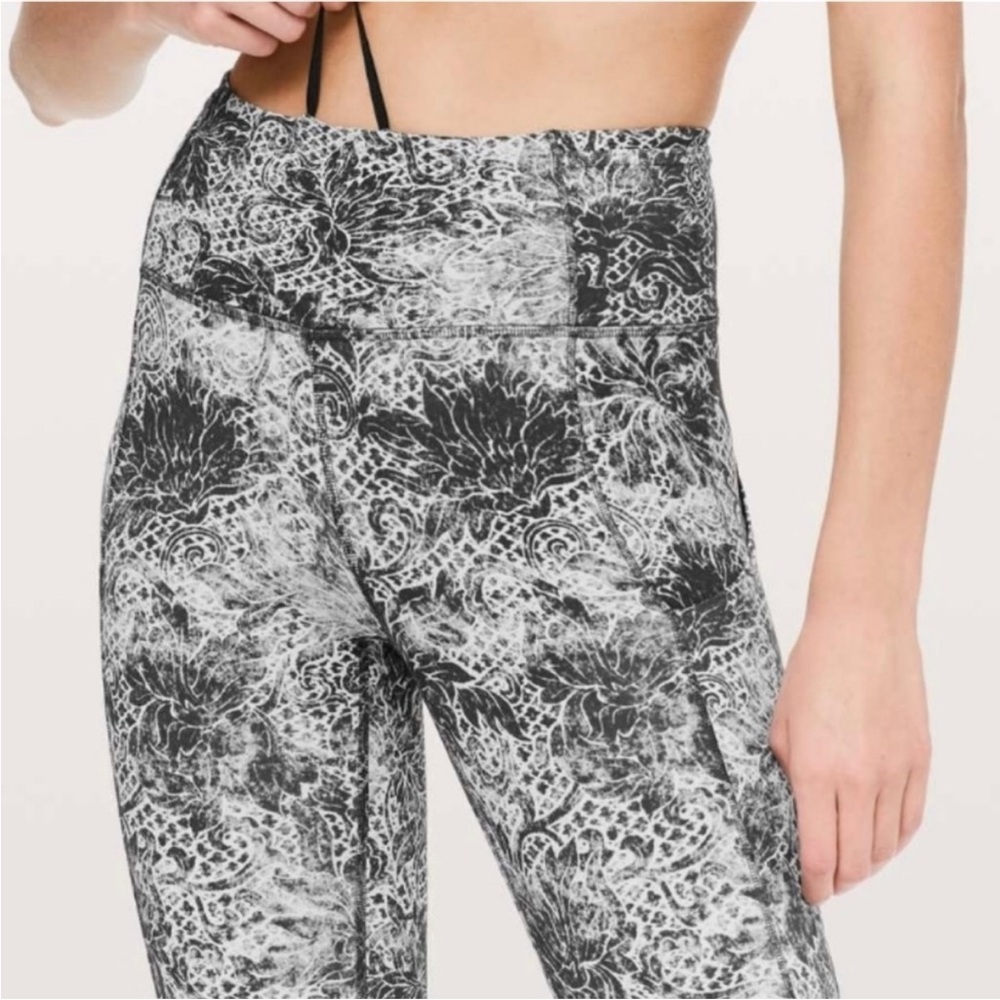 Lululemon Fast & Free 7/8 Tight II Serigraph Starlight Black Leggings